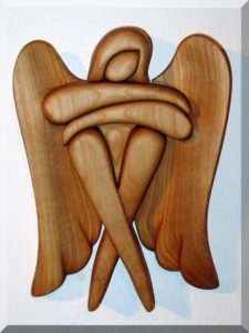 Sediaci anjel. 24 cm, drevené sošky svätých | drevený anjel strážn