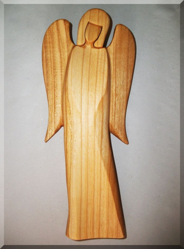 Soška Anjel , materiál čerešňa, v. 21 cm | drevený anjel strážny