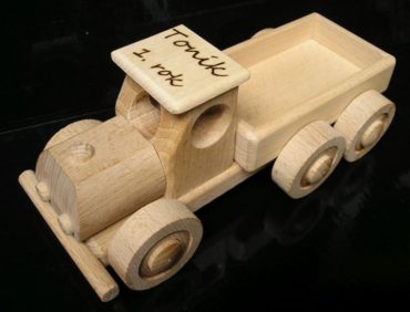 Malé nákladné autíčko | drevená hračka