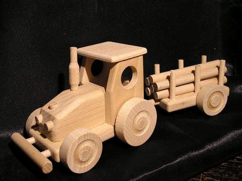 Poľnohospodársky traktor s vlečkou, detská hračka, drevené darčeky
