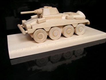Obrnený kolesový transportér PUMA | drevené darčeky hračky