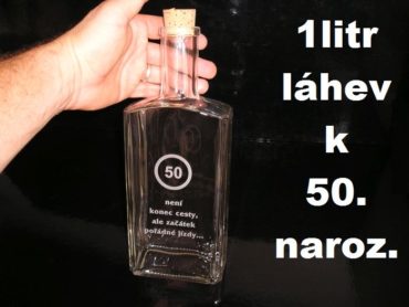 Sklenená fľaša 50 rokov na alkohol s motívom k narodeninám, 50 rokov