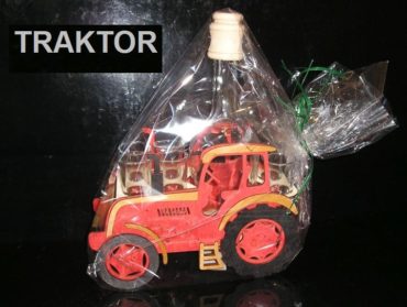 Darčekové fľaše traktor a sklo na alkohol pre traktoristu