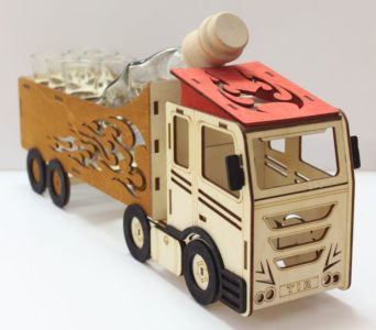 Darčeková fľaša na alklohol, sklo, kamión, truck, vodič
