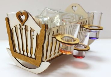 Darčeková fľaša na alkohol, sklo, KOLÍSKA