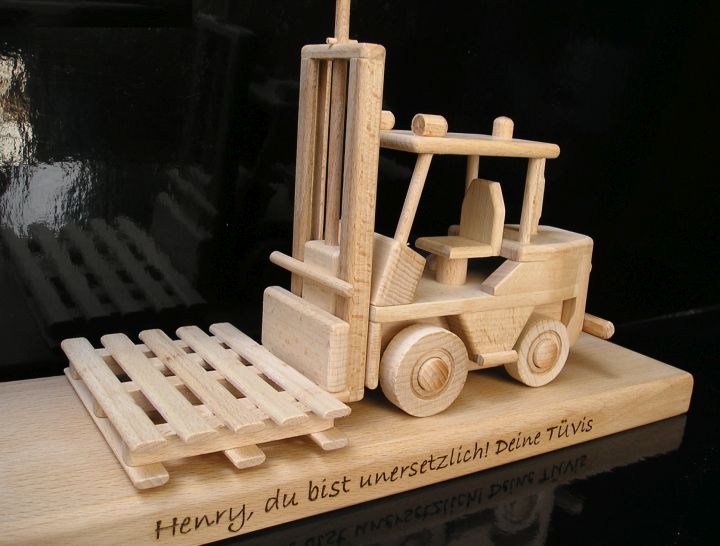 Vysokozdvižné vozíky jašterice | drevené darčeky a hračkyA