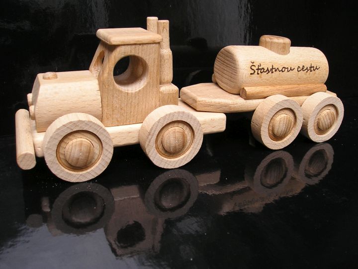 Cisterna, drevený kamión | hračka z dreva