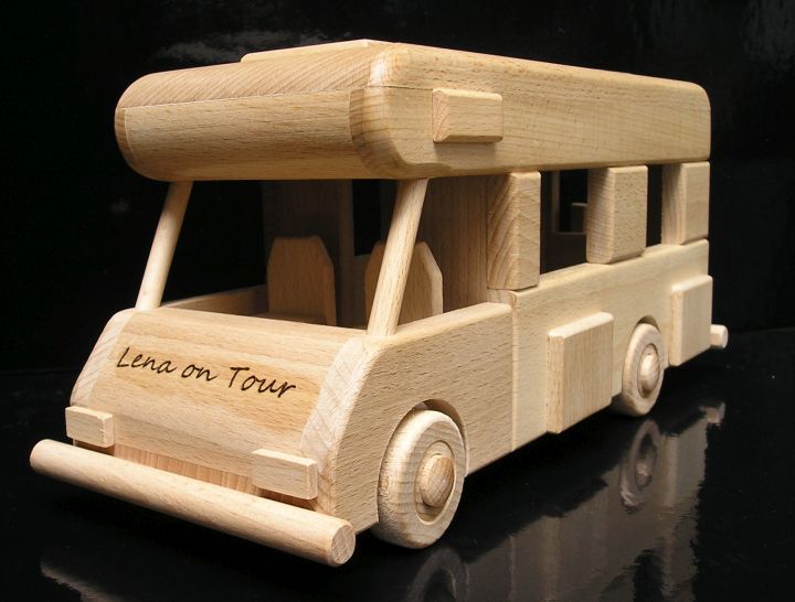 Karavan na podstave | obytný voz | drevený darček