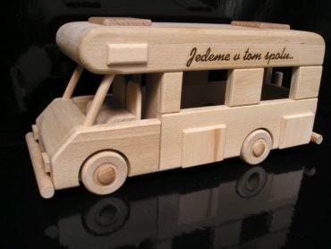 Karavan na podstave | obytný voz | drevený darček