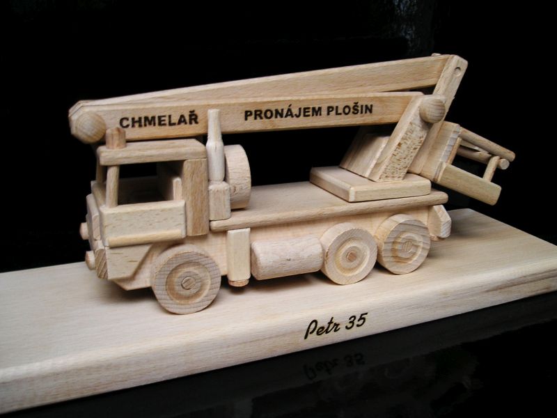 Montážne auto plošina, vysokozdvižná | drevený darček, hračka
