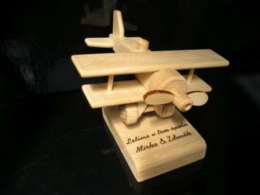 Lietadlo | drevený darček k narodeninám pre pilota