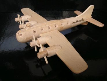 Drevené lietadlo Boeing, drevená hračka darček