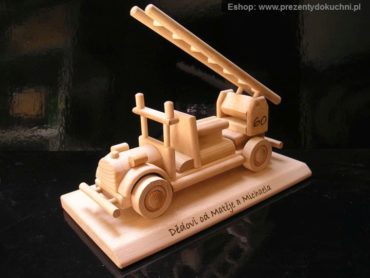 Hasičské, požiarne vozidlo | auto na podstave | drevené darčeky pre hasičov