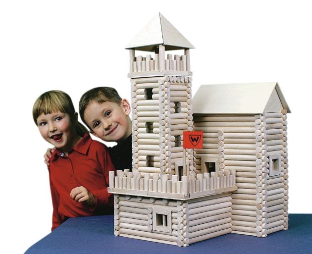 drevené kocky obľúbená detská stavebnica, dom, budovy, chata