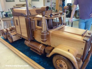 Mack truck kamion drevené modely vozidiel