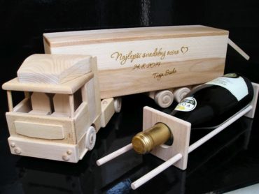 Víno, alkohol truck kamión | drevený darček pre vodiča kamiónu