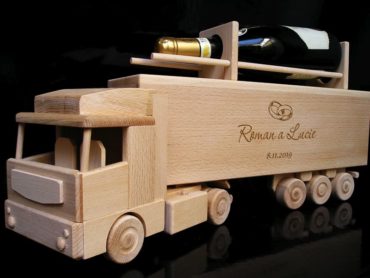 Víno, alkohol truck kamión | drevený darček pre vodiča kamiónu