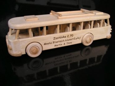 Autobus hračky