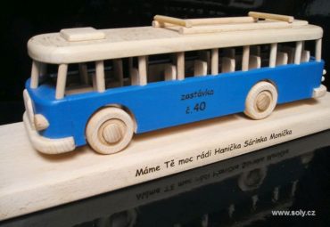 Autobus RTO | drevená hračka, drevený darček, červený