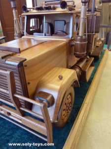 Mack truck kamion drevené modely vozidiel