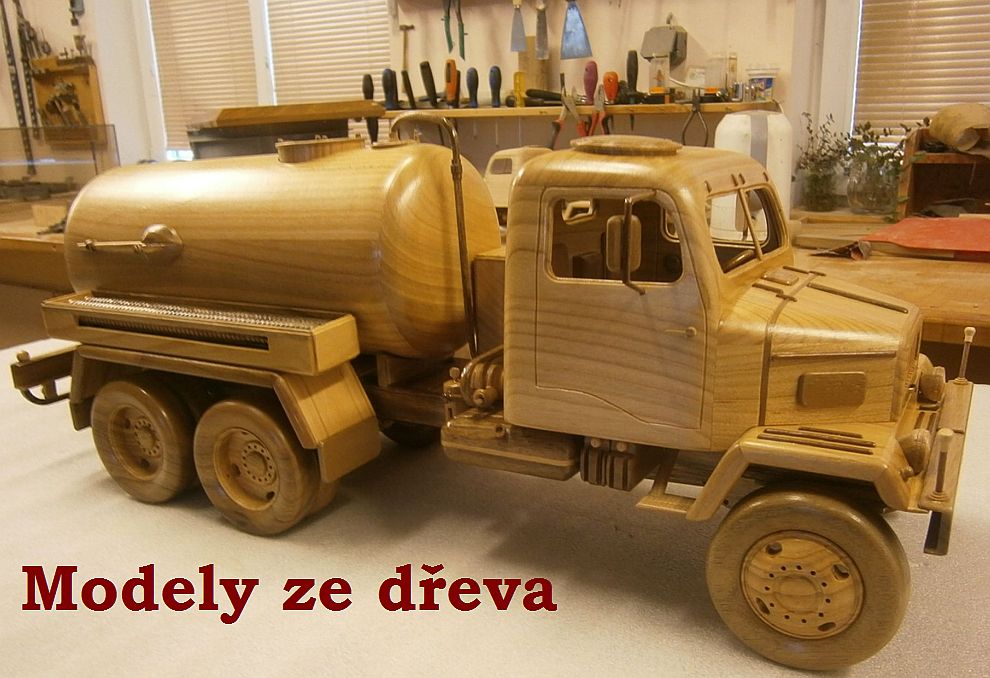 PV3S drevené modely vozidiel