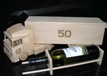 Víno, alkohol truck kamión | drevený darček pre vodiča kamiónu