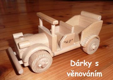 Autíčko autoveterán, veterán osobné vozidlo | drevená hračka | darček pre vodičov