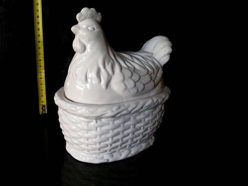 Keramická nádoba sliepočka, veľkonočné dekorácie