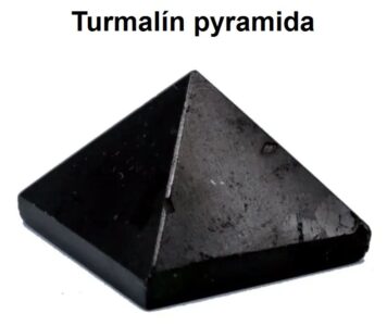 Turmalínová pyramída 3x3 cm