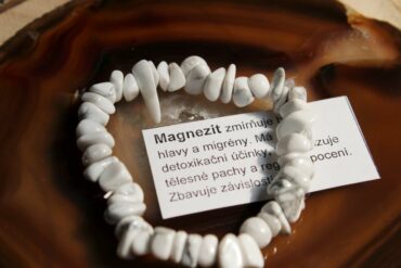 Náramok magnezit minerál kryštáľ