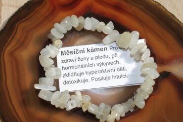 Náramok mesačný kameň minerál kryštáľ