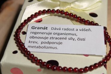 Granát dámske náramky z minerálov a kameňov