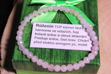 Ruženín náramky z minerálov a kameňov