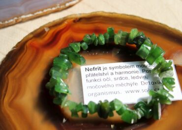 Náramok nefrit minerál krištál